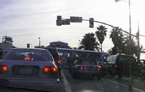 (traffic at the pier)