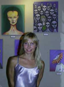 (a girl and her art)